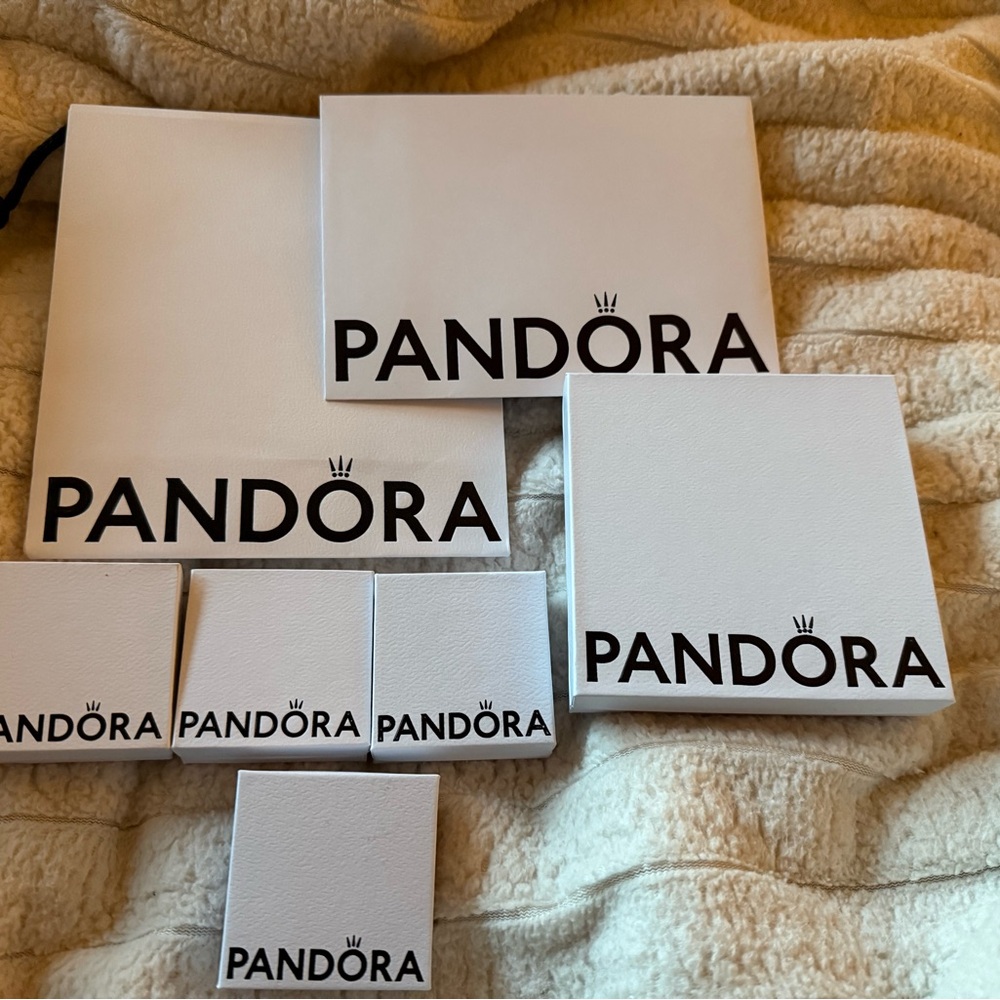 Pandora Elegant White Box Collection